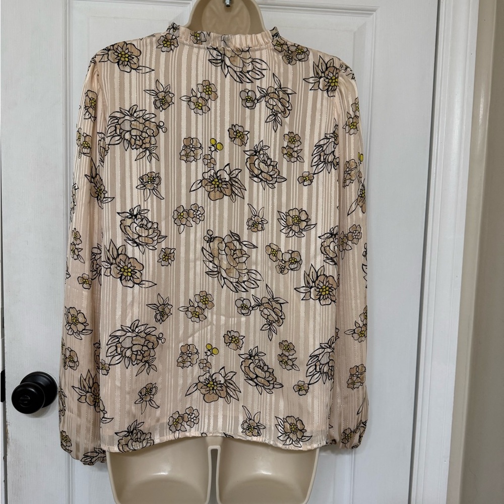 Ann Taylor Pink Floral Blouse - Picture 4 of 10